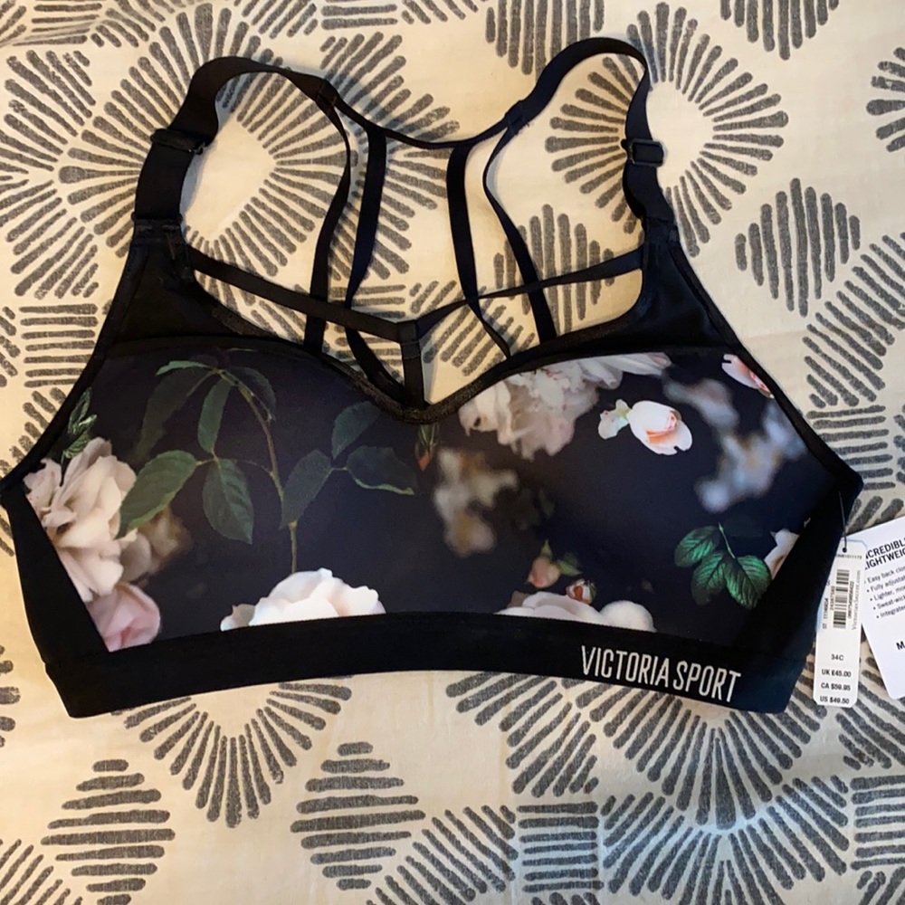 New with tags- Victoria’s Secret Sport Bra